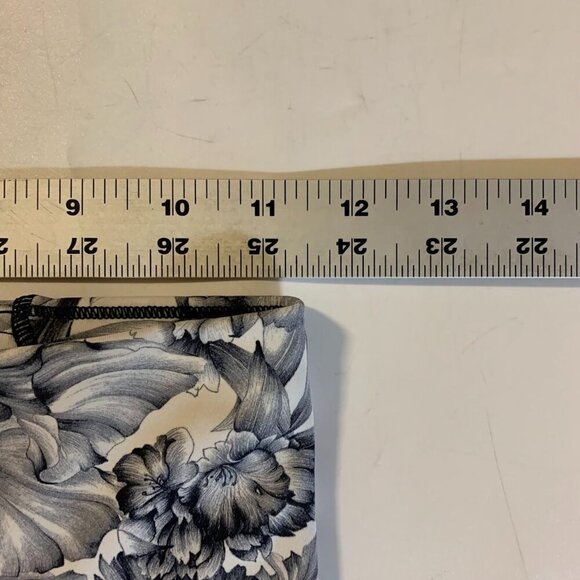 Lululemon Womens Train Times 19" Light Garden White Blk/Blk Yoga Leggings SZ 4 - Picture 10 of 12